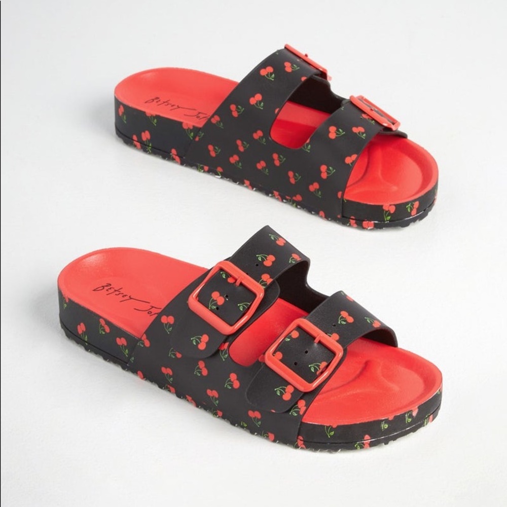 NIB Betsey Johnson Playground Slide Sandal / Cherry